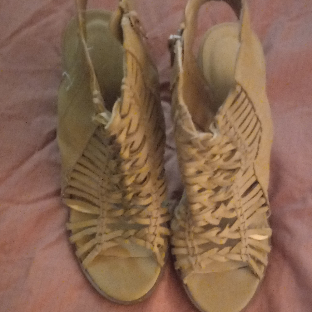 Taupe wedges, Taupe 7